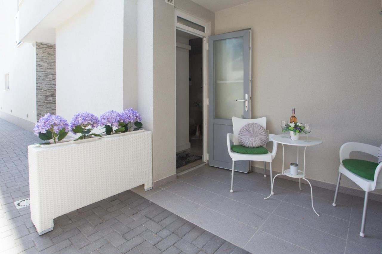 Apartman Ruža Makarska Bagian luar foto