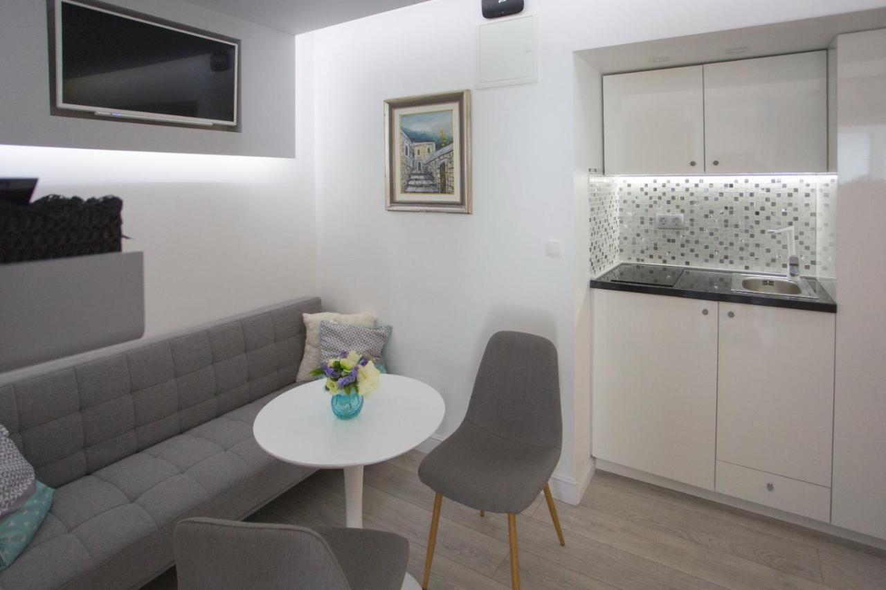 Apartman Ruža Makarska Bagian luar foto
